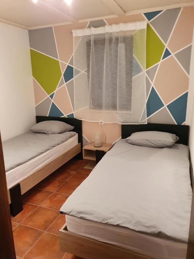 Vila Breskvar Mugeba Esterno foto